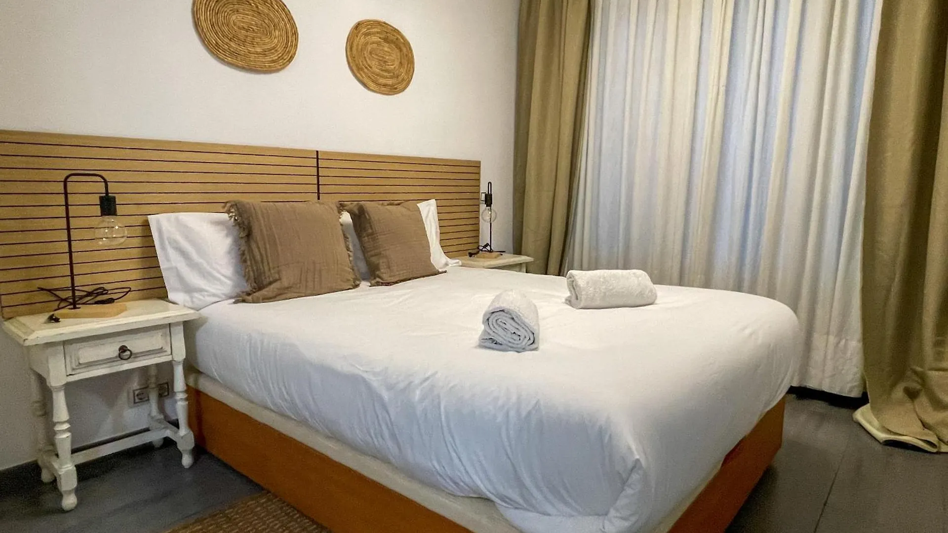 Rosalia En Sagrada Familia Hospital Sant Pau Apartment Barcelona